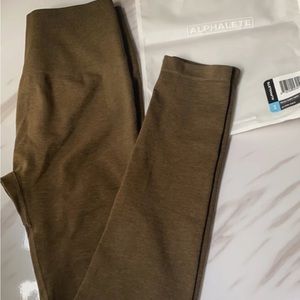 Alphalete amplify leggings- Canteen